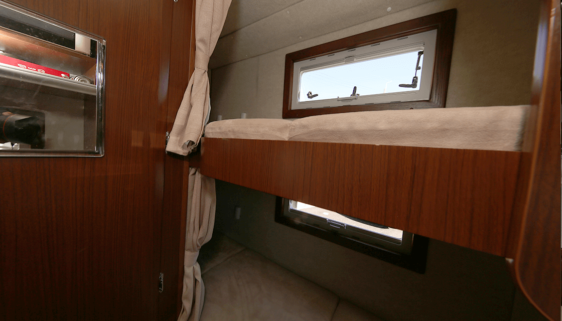 キャンピングカー画像11